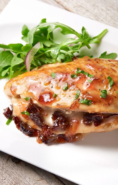chicken stuffed with meat and plums recipe