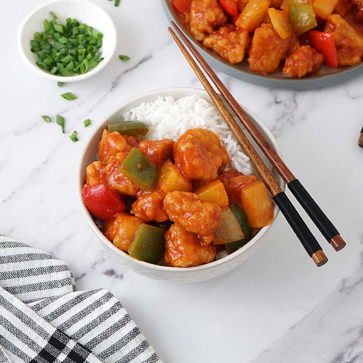 crispy chicken in sweet and sour sauce