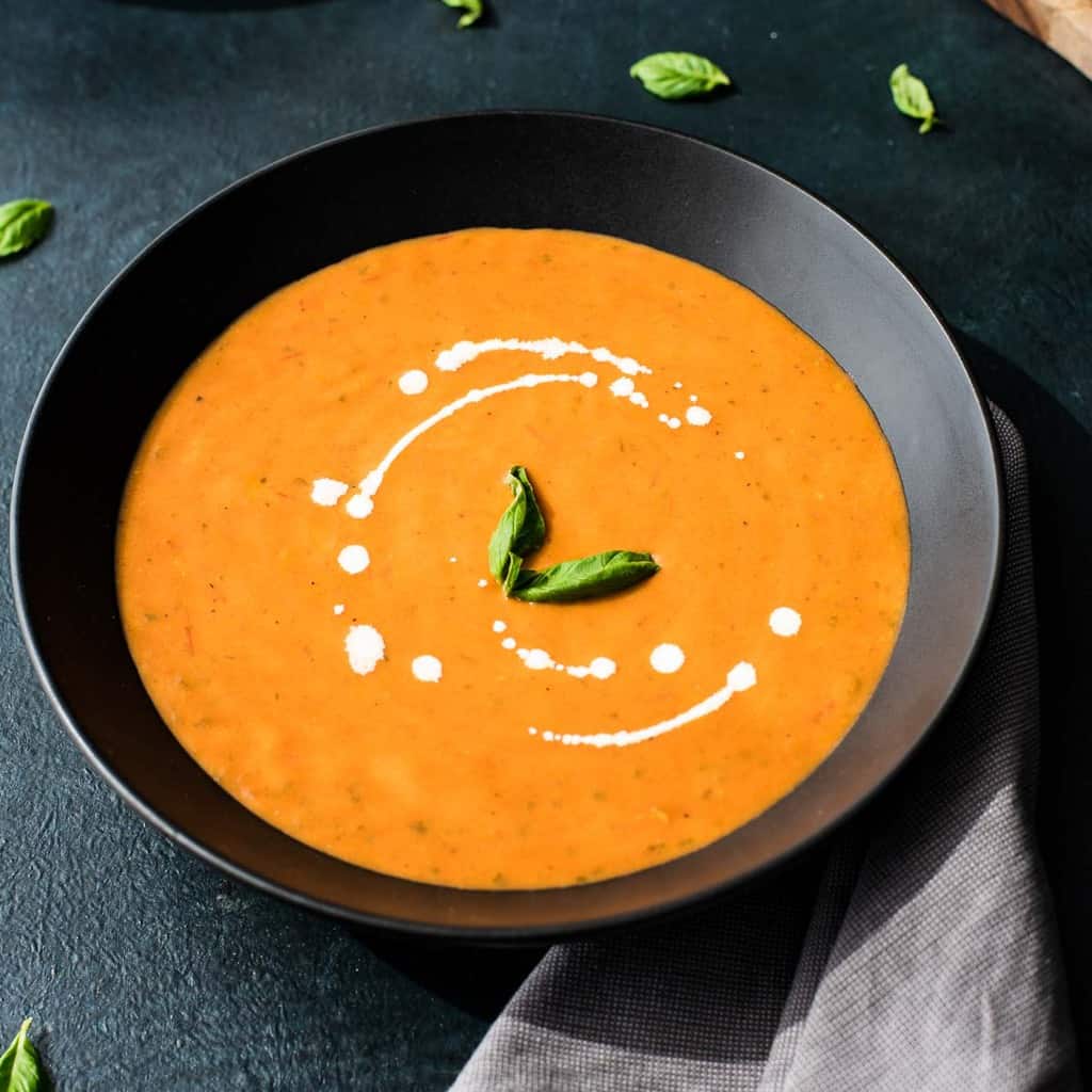 recipe to make the easy tomato bisque with a can of tomato soup can of diced tomatoes