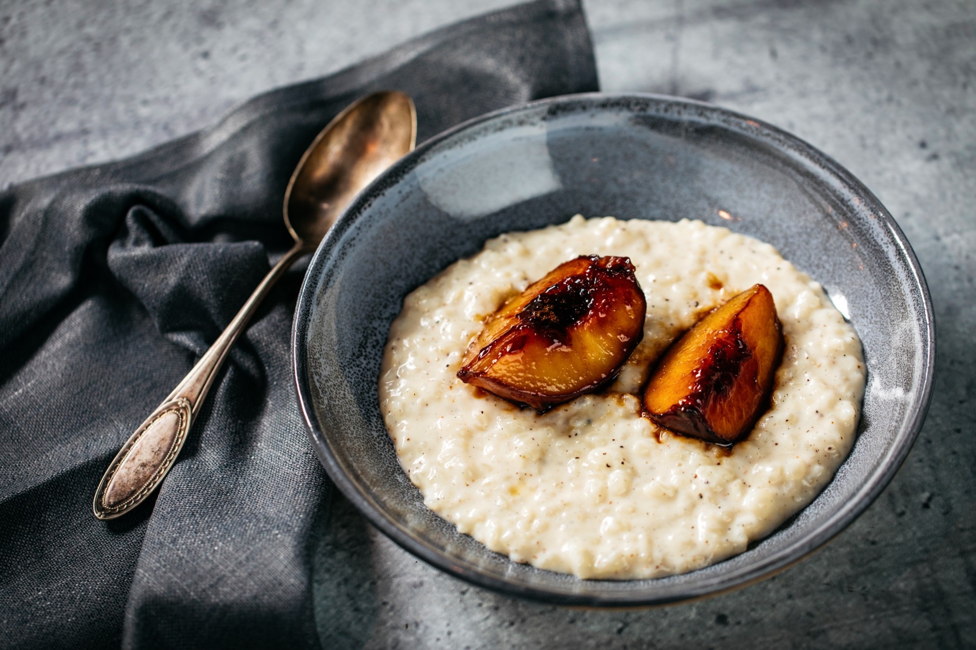 rice pudding with peaches
